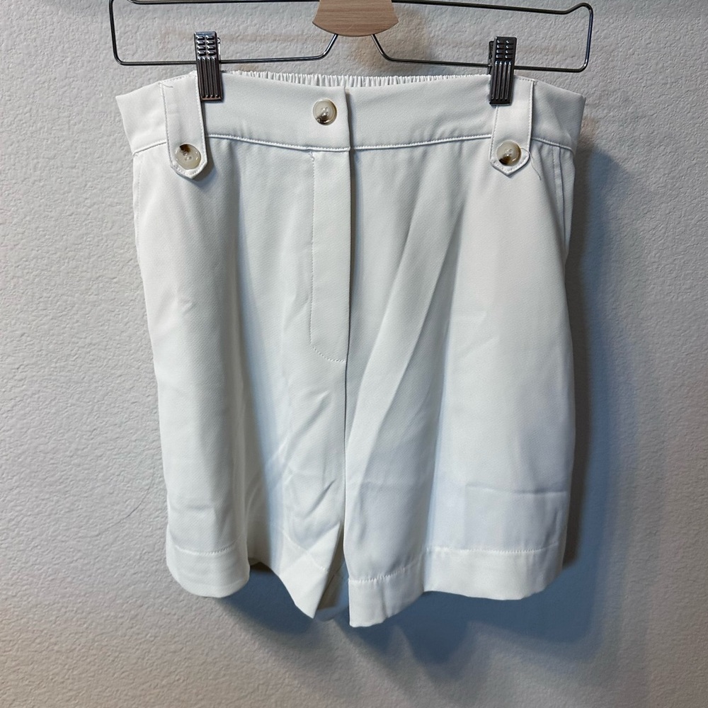 Elegant White Women's Shorts - Sz 12